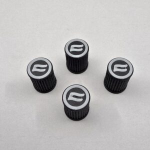 Ventiilikorgid CF logoga